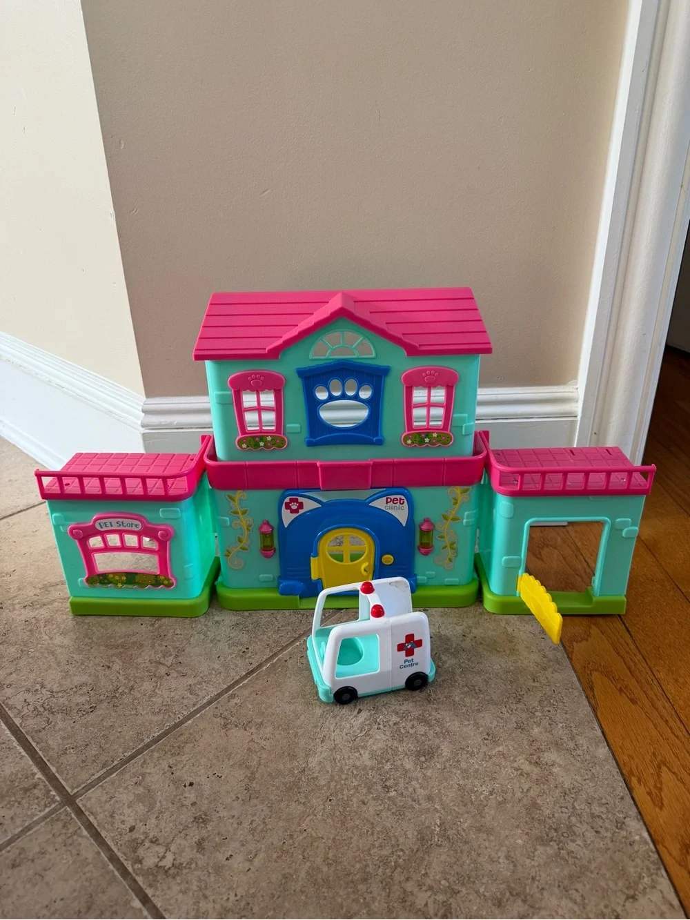Member’s Mark Children's Pet Clinic Care Playset with Pink Vet Clinic Kids